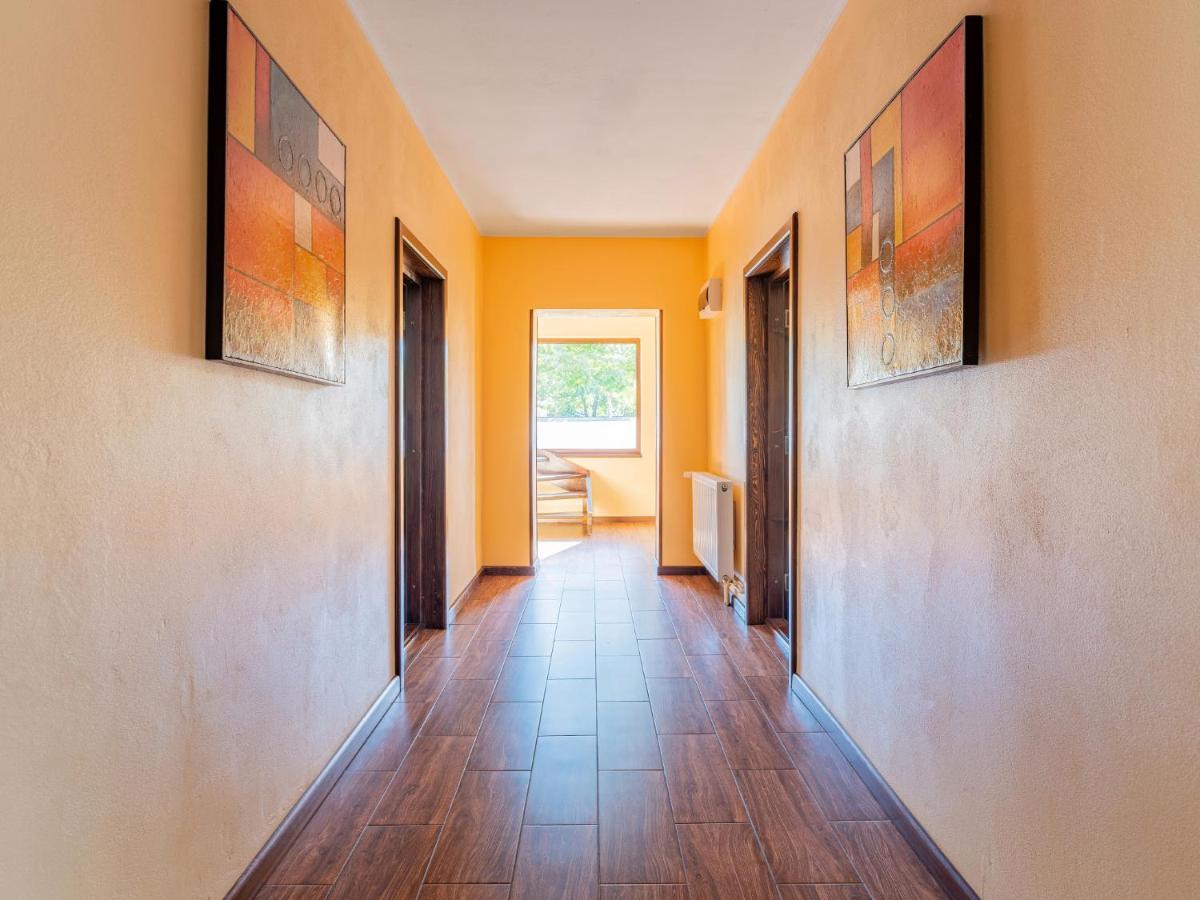 Casa Saraste Hotel Rîşnov Luaran gambar