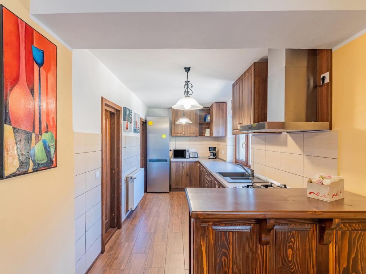 Casa Saraste Hotel Rîşnov Luaran gambar