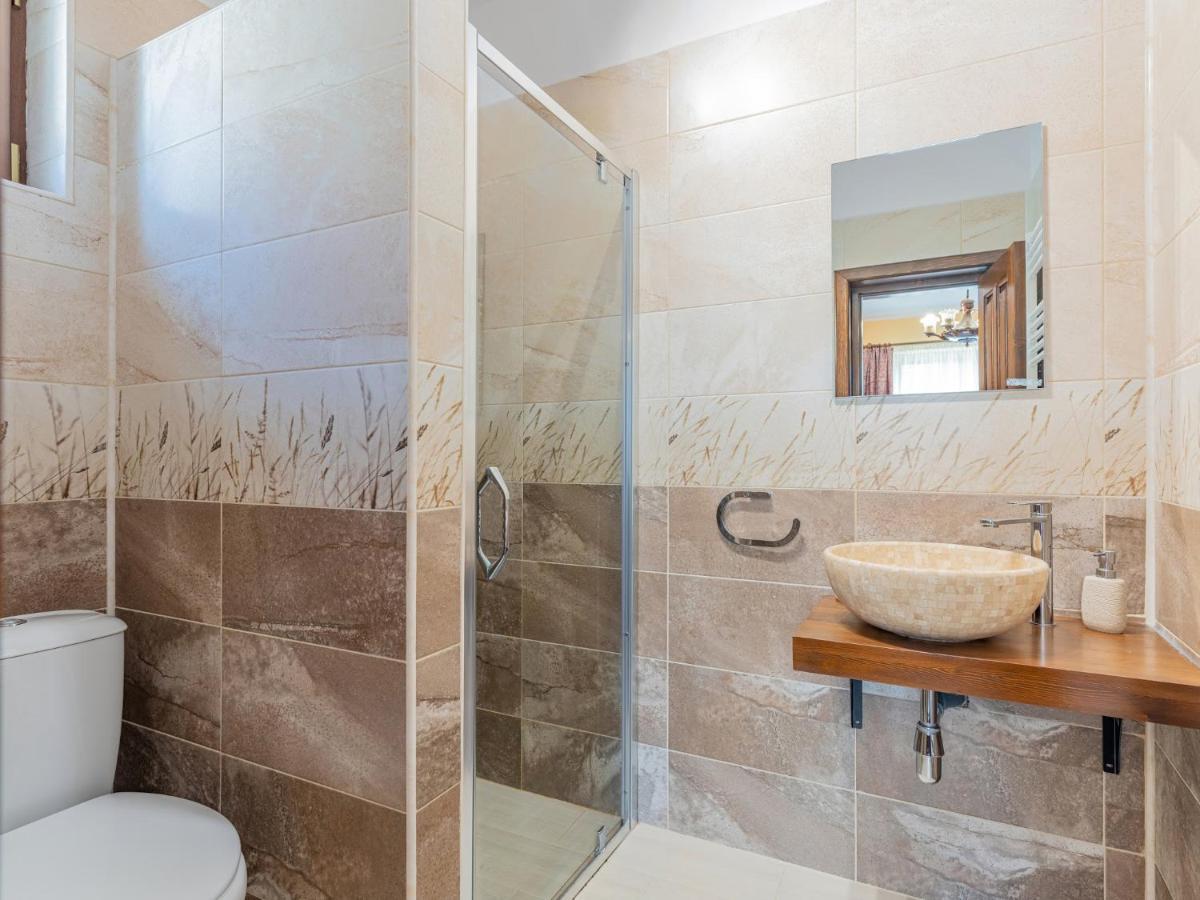 Casa Saraste Hotel Rîşnov Luaran gambar