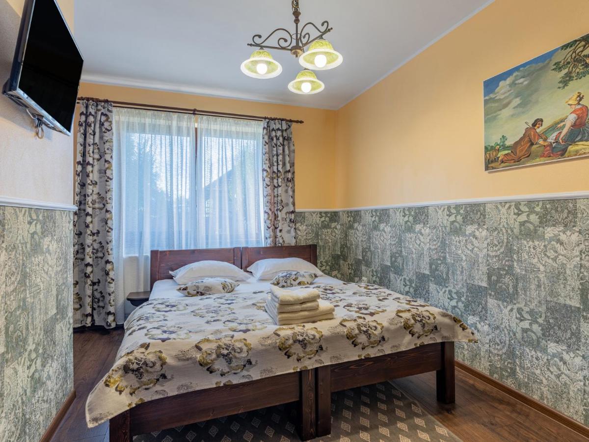 Casa Saraste Hotel Rîşnov Luaran gambar