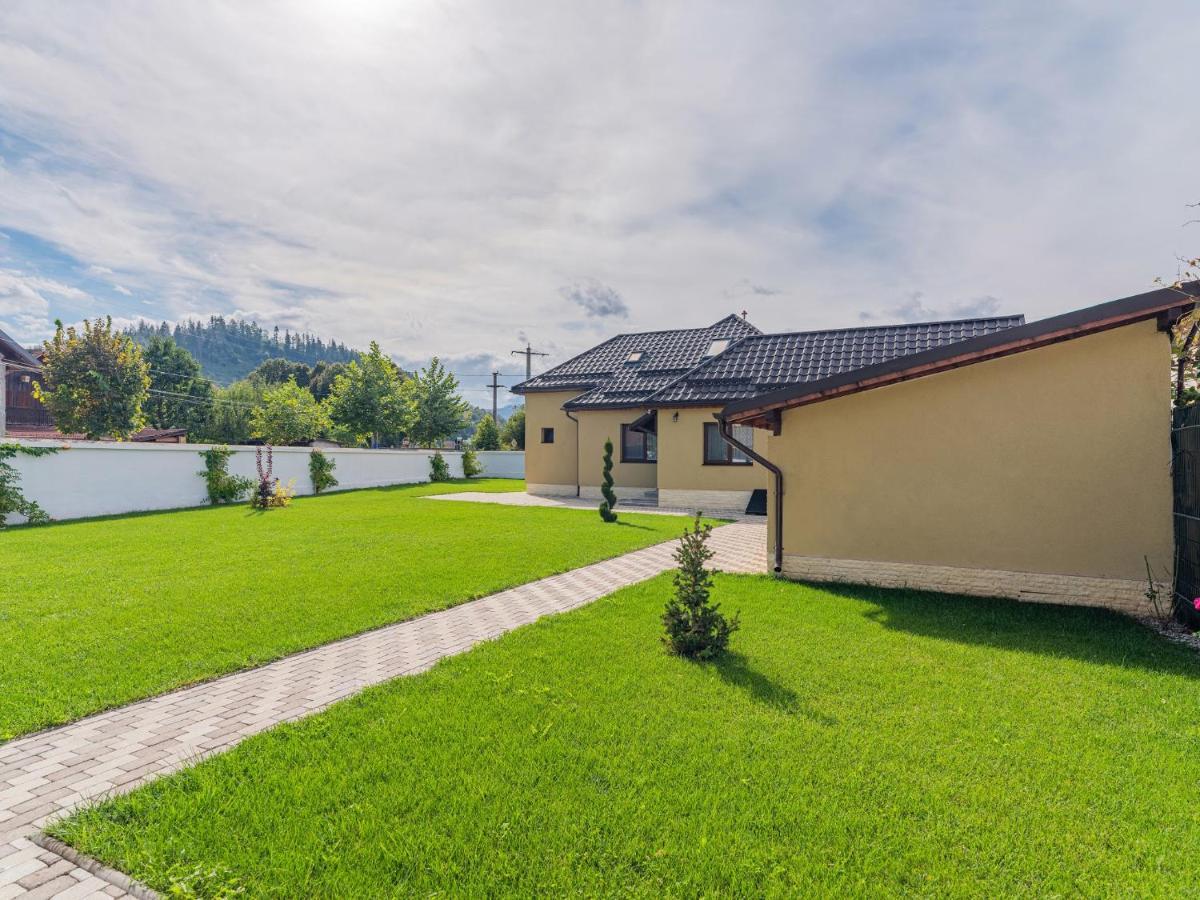 Casa Saraste Hotel Rîşnov Luaran gambar