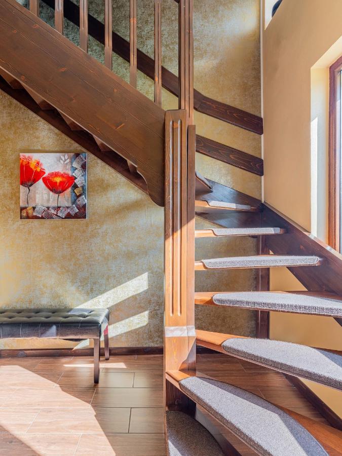 Casa Saraste Hotel Rîşnov Luaran gambar